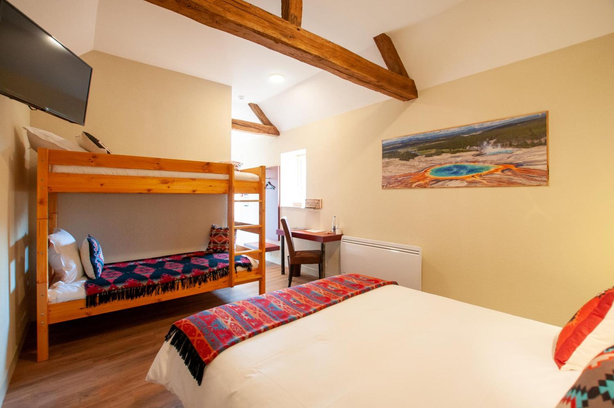 Hotel Le Ranch Brûlon Eksteriør bilde